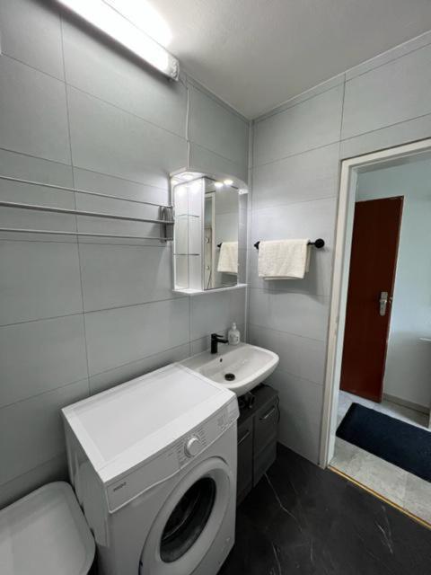 Ruhiges Und Klimatisiertes Apartment Stuttgart Kültér fotó
